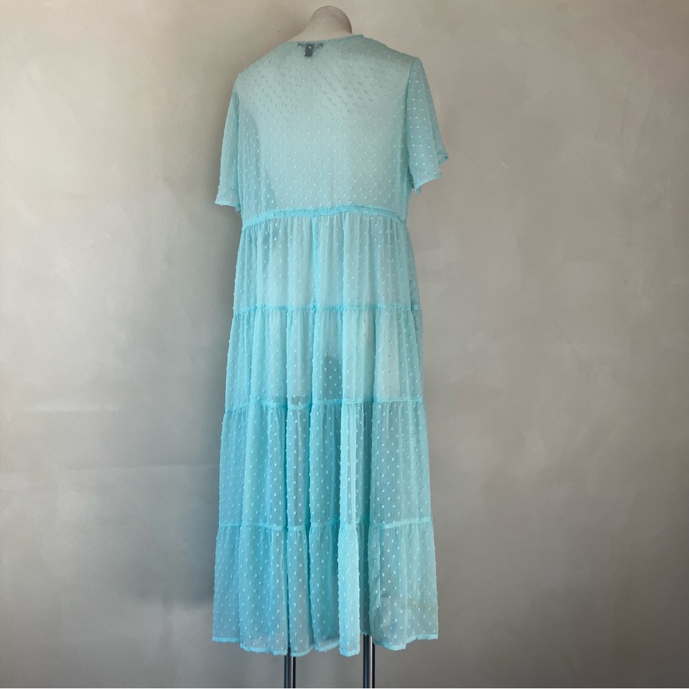 Torrid | Clip Dot Tiered Kimono Layering Coverup - Picture 4 of 9